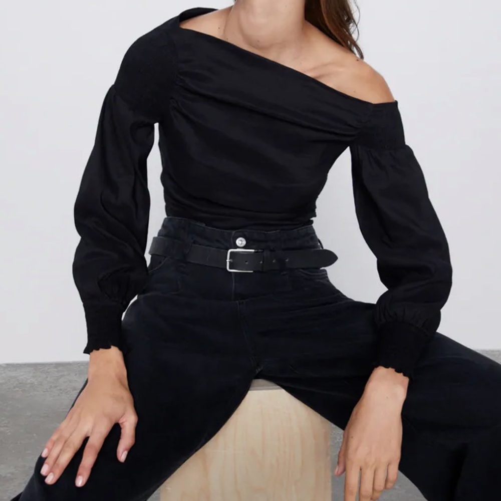 Zara Asymmetrical Black Top